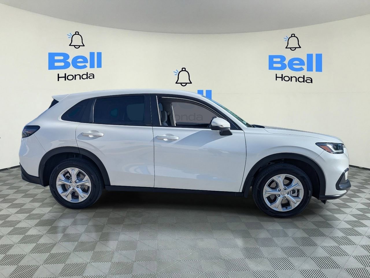 Used 2023 Honda HR-V LX image 5