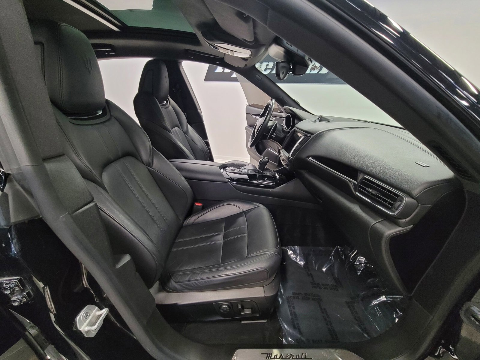 Used 2018 Maserati Levante GranSport image 40