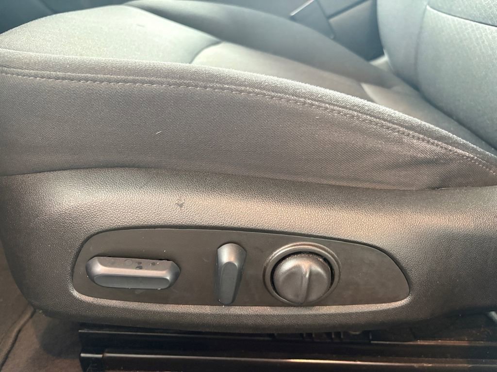 Used 2023 Chevrolet Malibu LT image 15