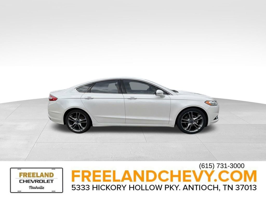 Used 2015 Ford Fusion Titanium image 2