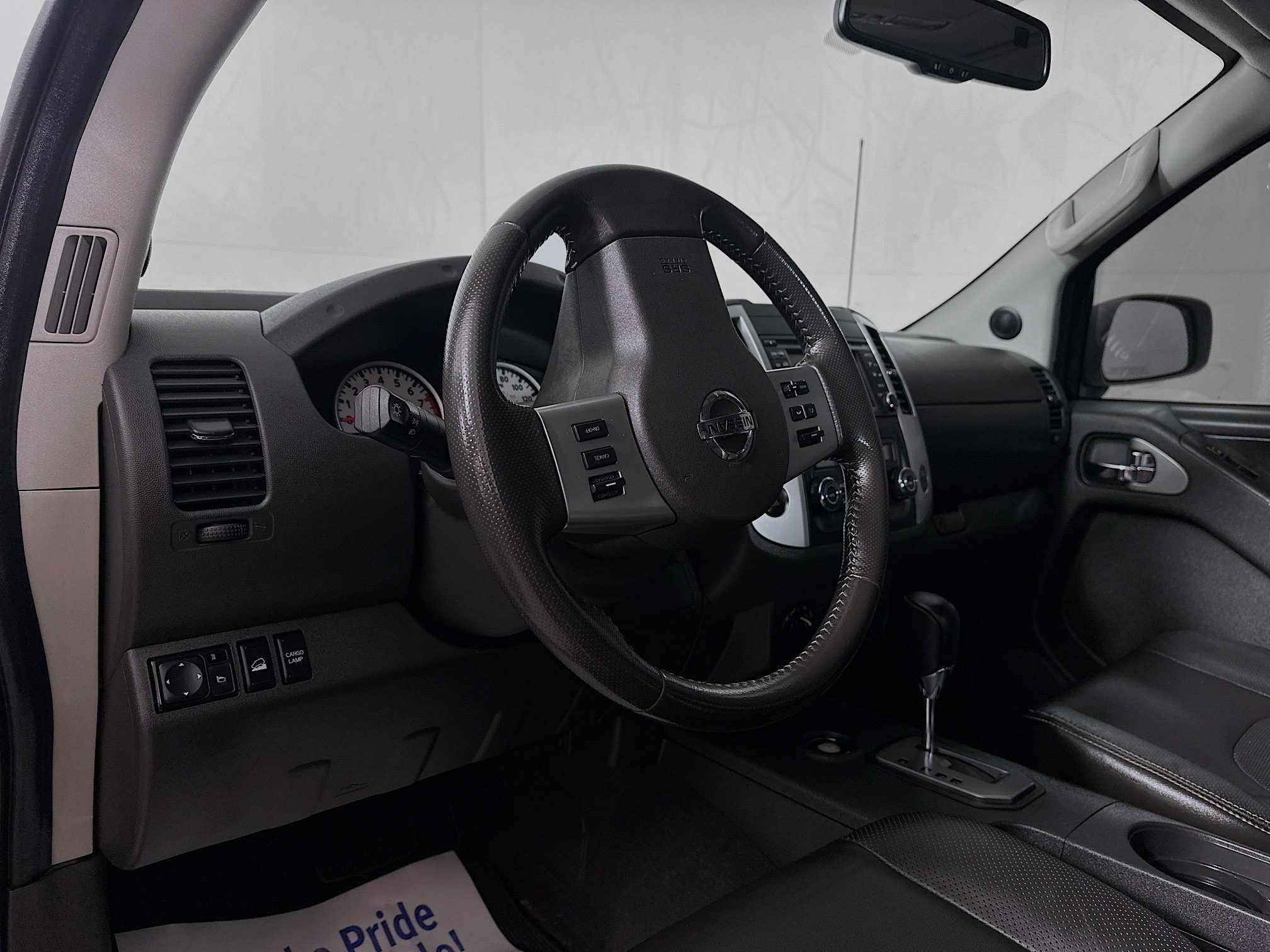 Used 2021 Nissan Frontier PRO-4X w/ Pro-4x Utility Package AWD/4WD image 9