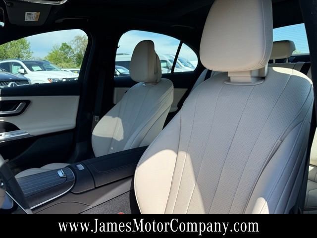 New 2026 Mercedes-Benz E 450 4MATIC Sedan image 12