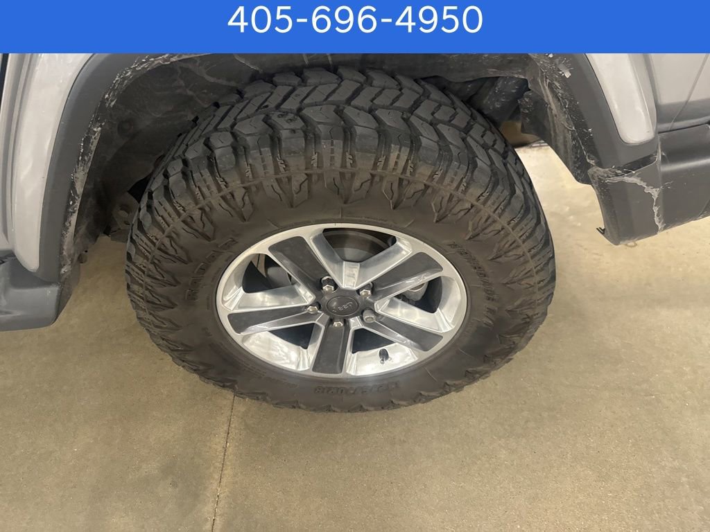 Used 2018 Jeep Wrangler Unlimited Sahara image 7