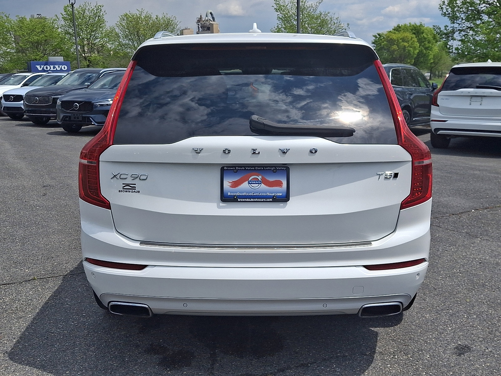 Used 2021 Volvo XC90 T5 Momentum w/ Climate Package AWD/4WD image 5