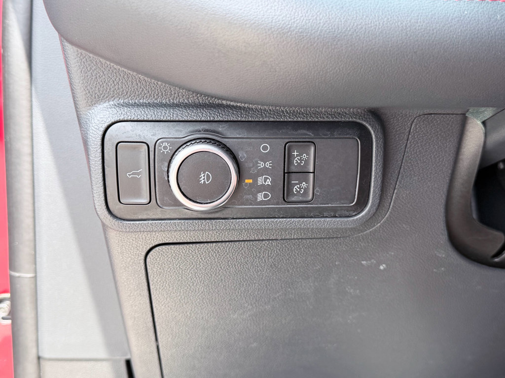 Used 2025 Ford Explorer ST-Line w/ ST-Line Street Pack AWD/4WD image 13