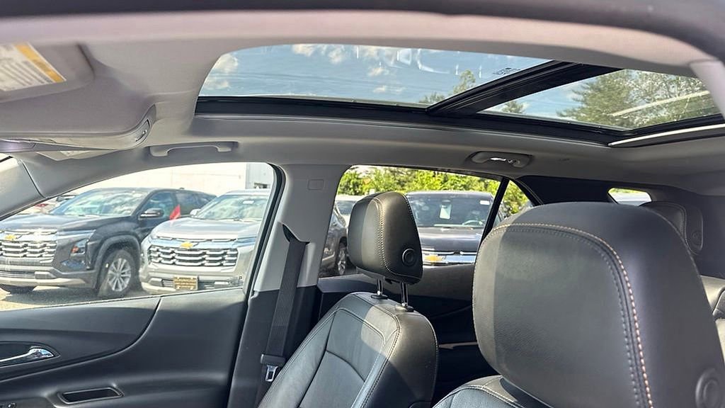 Certified 2020 Chevrolet Equinox LT w/ Midnight Edition AWD/4WD image 11