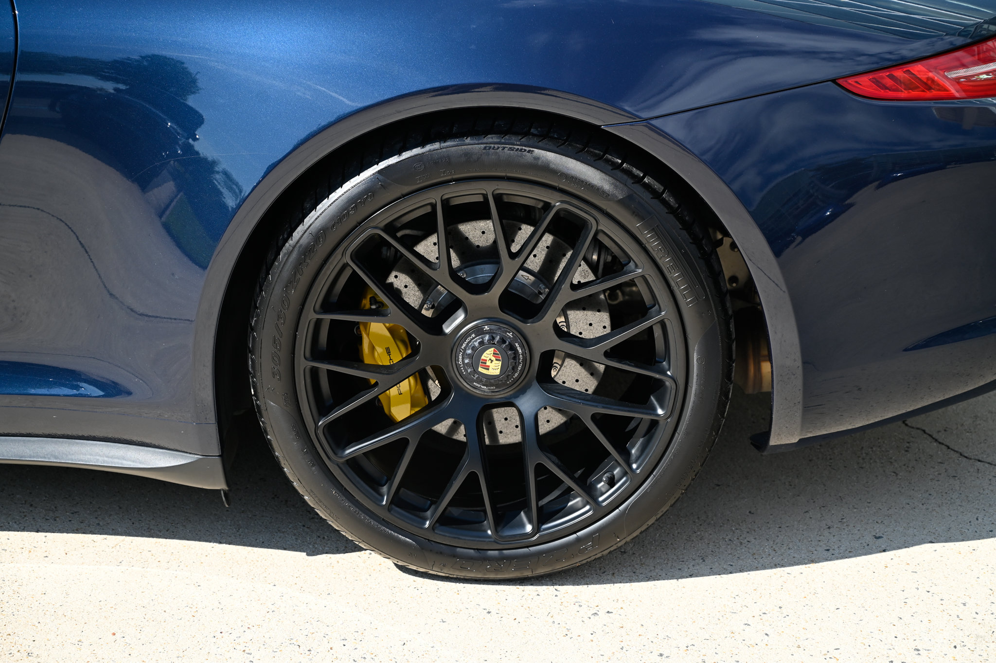 Used 2016 Porsche 911 Carrera GTS RWD image 10
