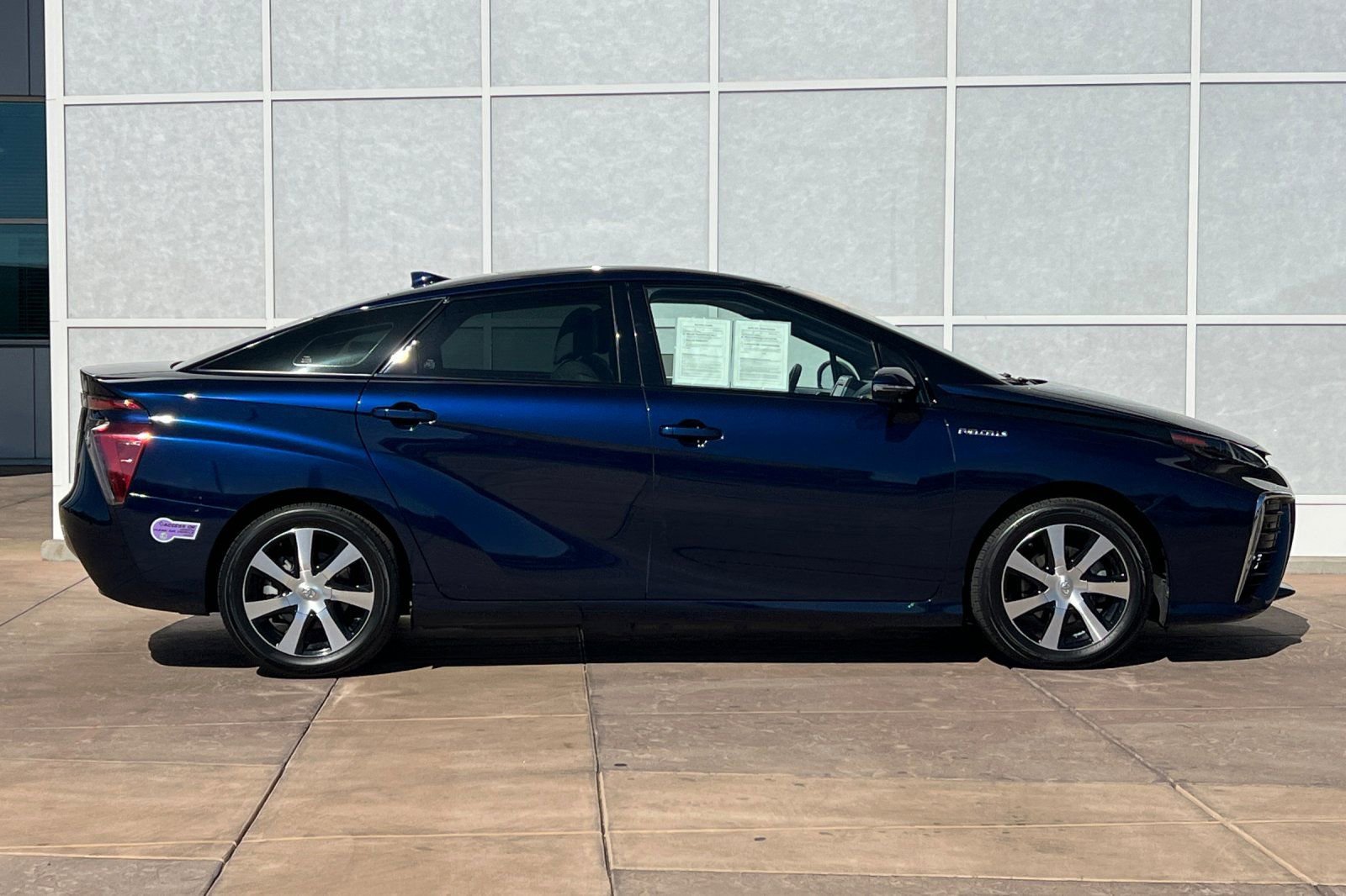 Certified 2019 Toyota Mirai image 3