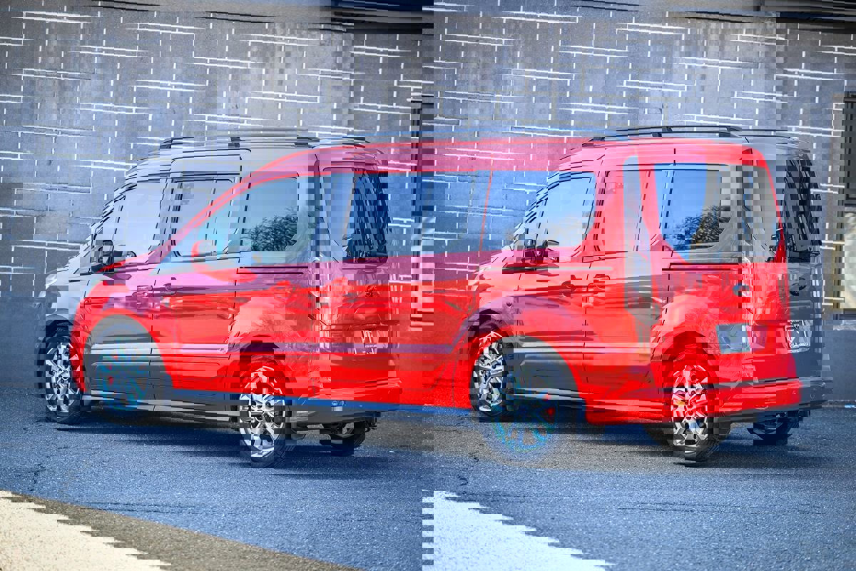 Used 2014 Ford Transit Connect Titanium image 4