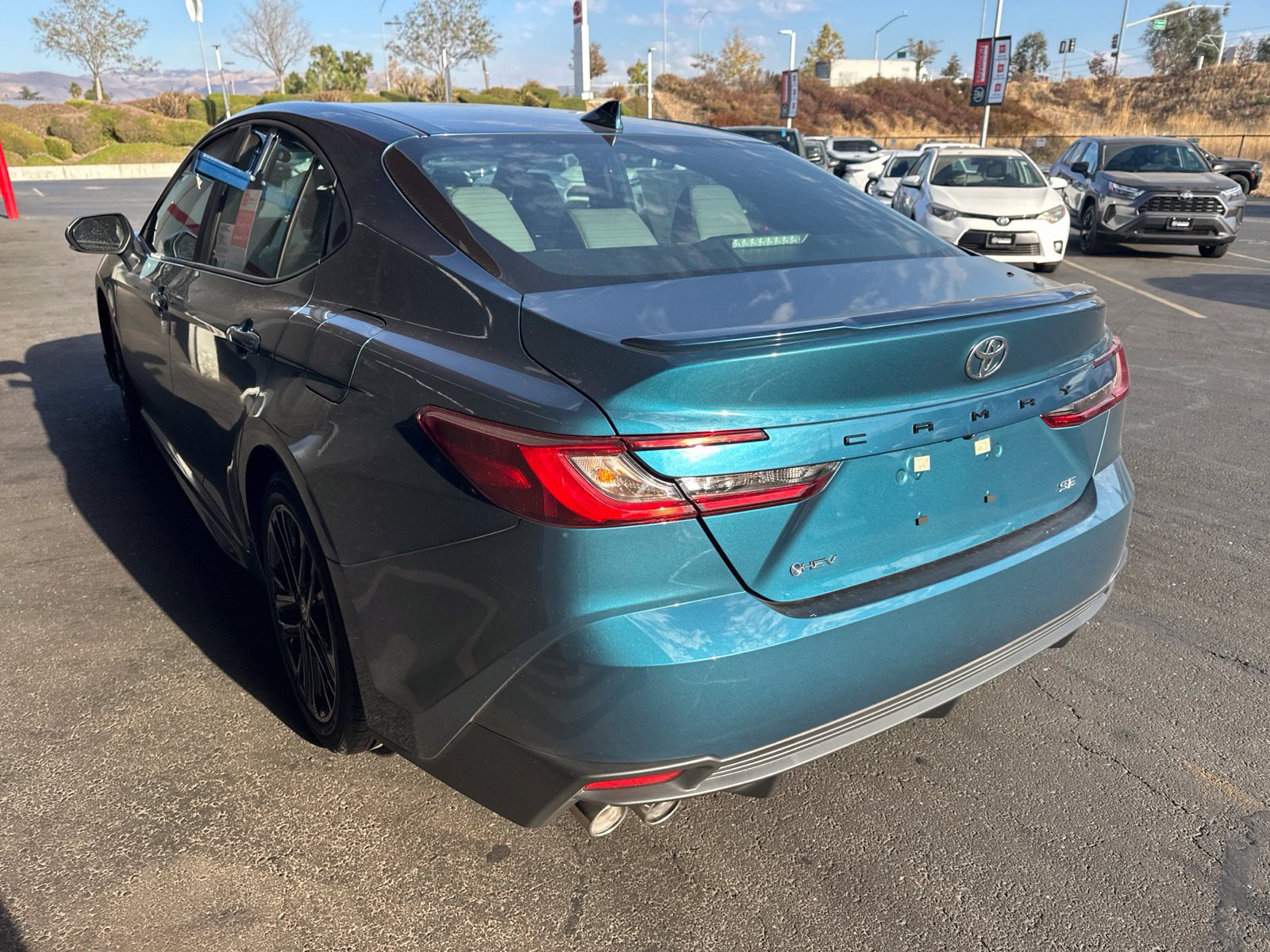 Used 2026 Toyota Camry SE w/ Convenience Package FWD image 3