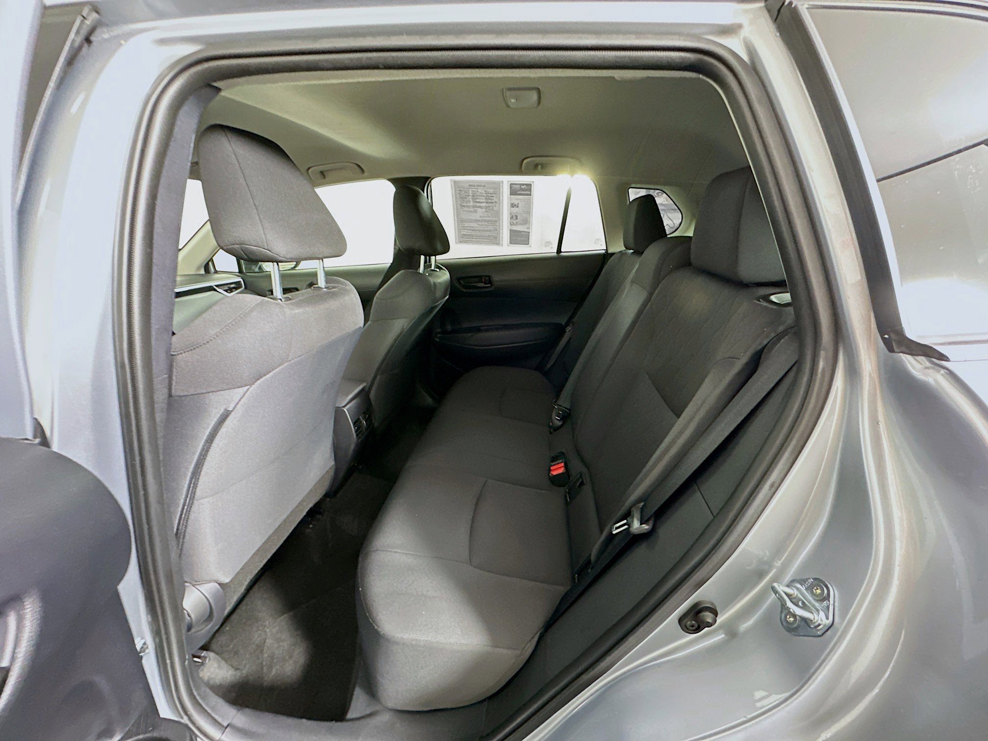 Used 2025 Toyota Corolla Cross LE image 26