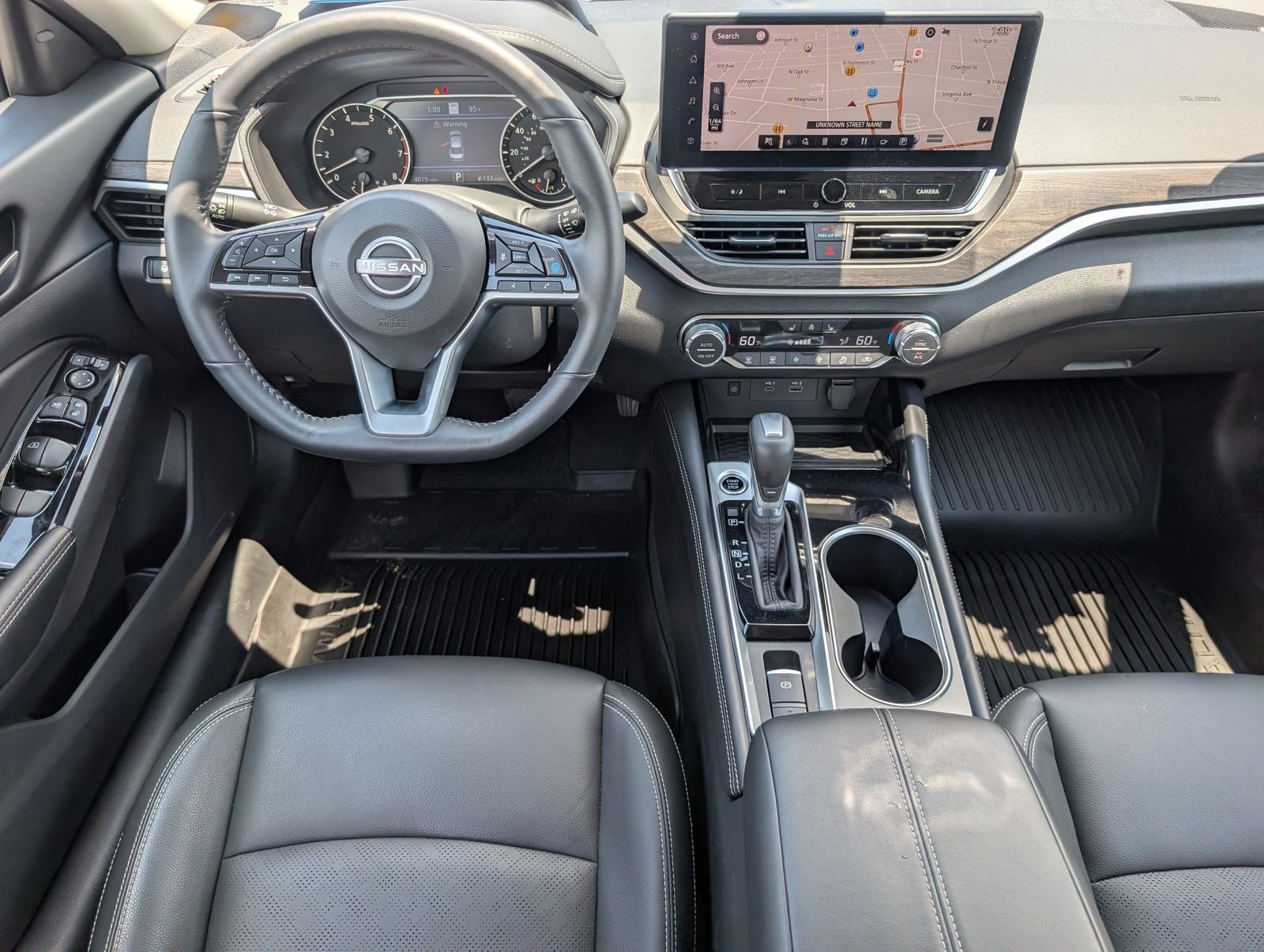 Used 2025 Nissan Altima 2.5 SL FWD image 6