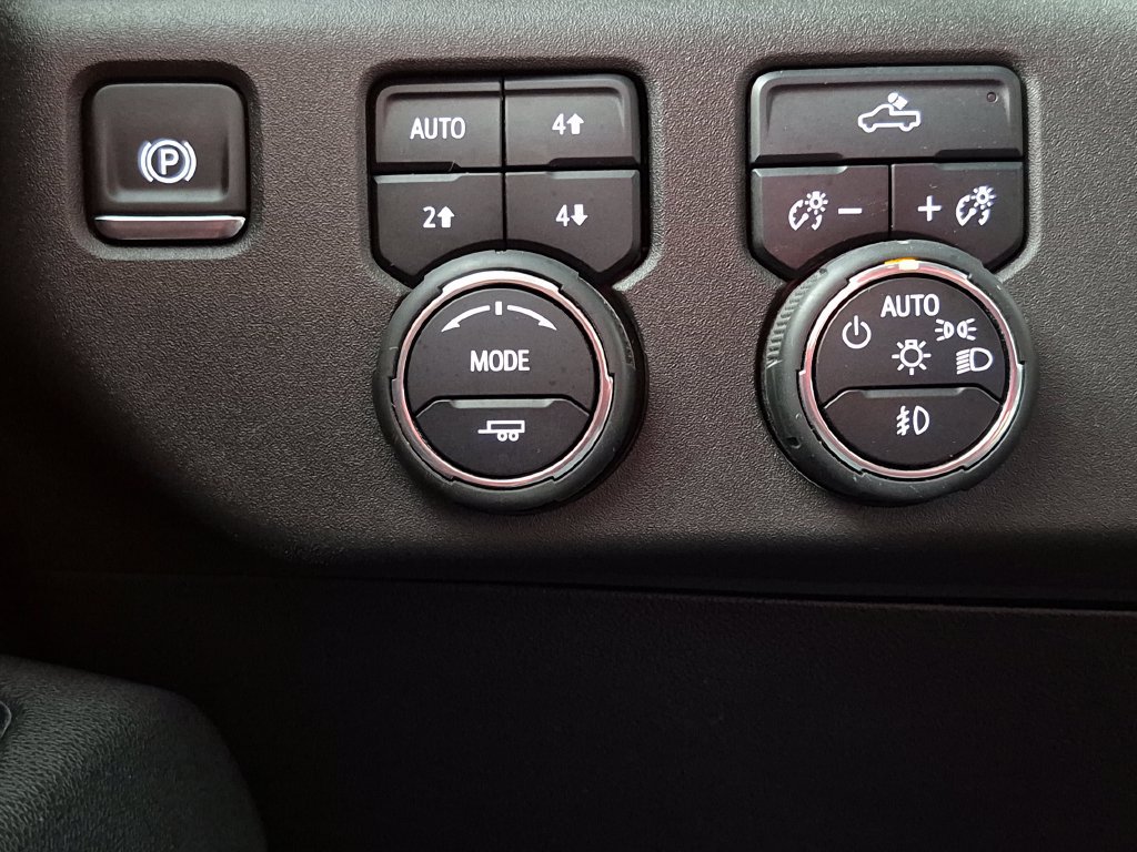 Certified 2025 Chevrolet Silverado 1500 LT Trail Boss w/ Convenience Package II AWD/4WD image 18