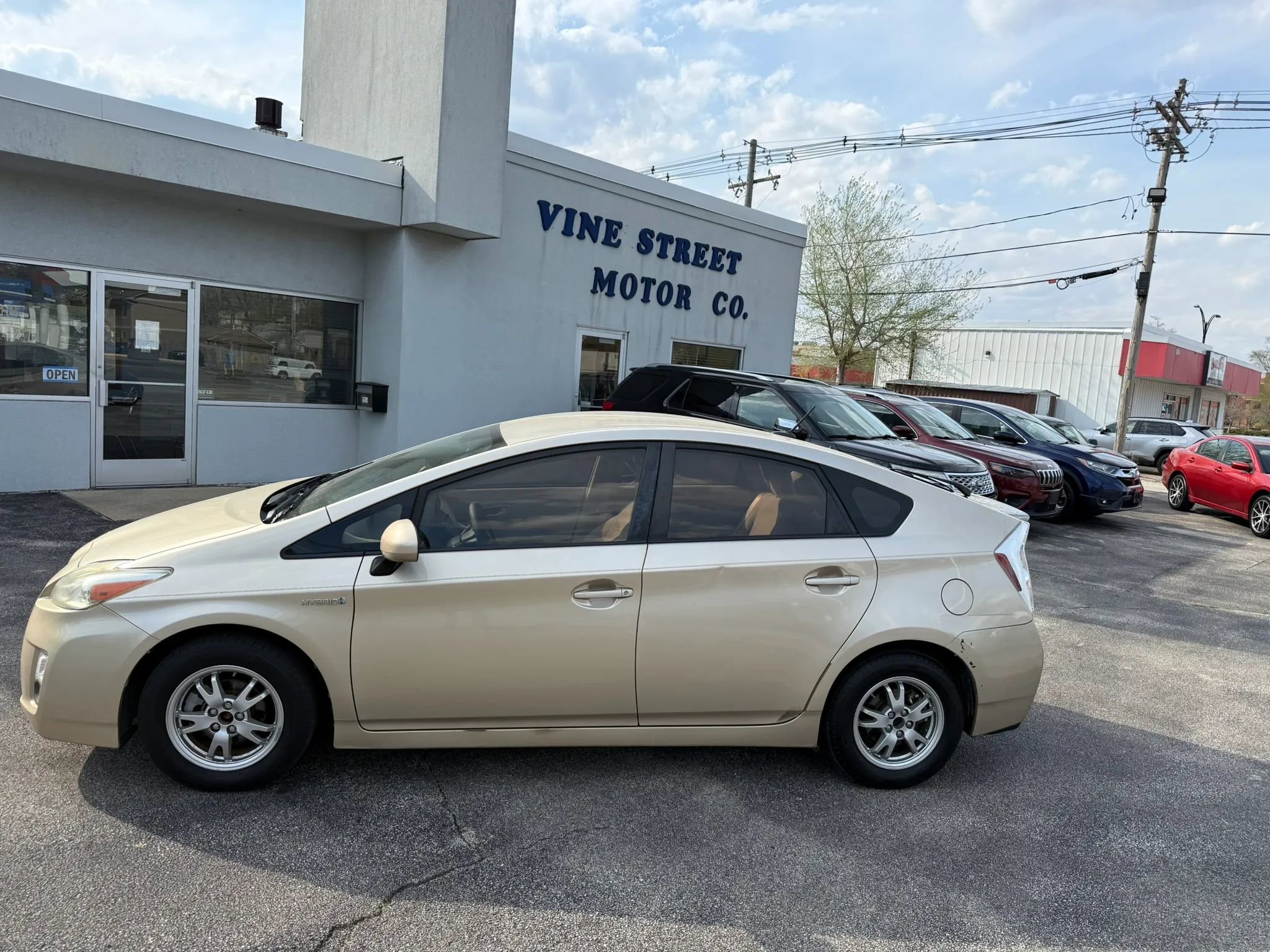 Used 2010 Toyota Prius Two FWD image 2