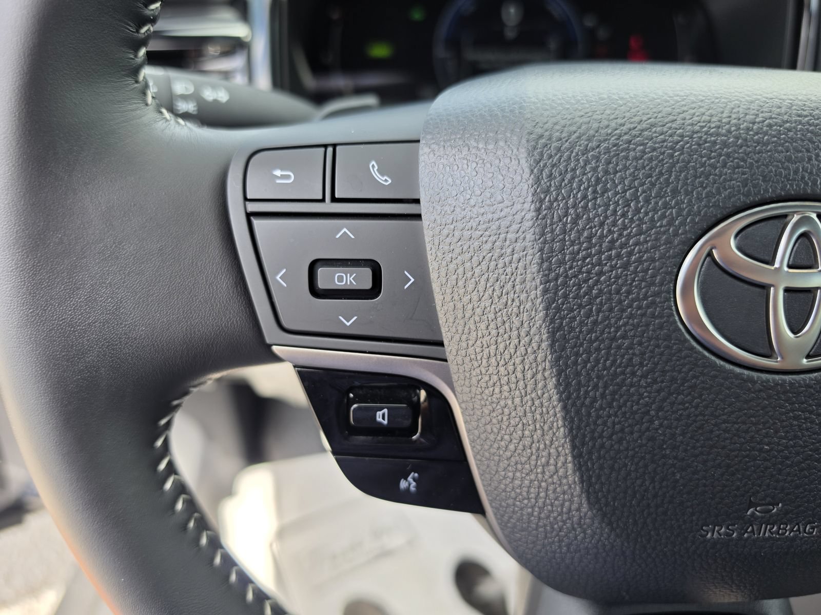 Used 2026 Toyota Camry SE w/ Convenience Package FWD image 28