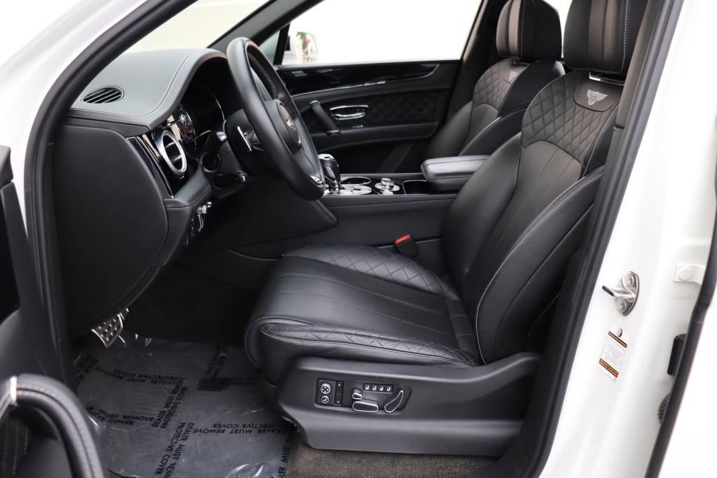 Used 2017 Bentley Bentayga image 19