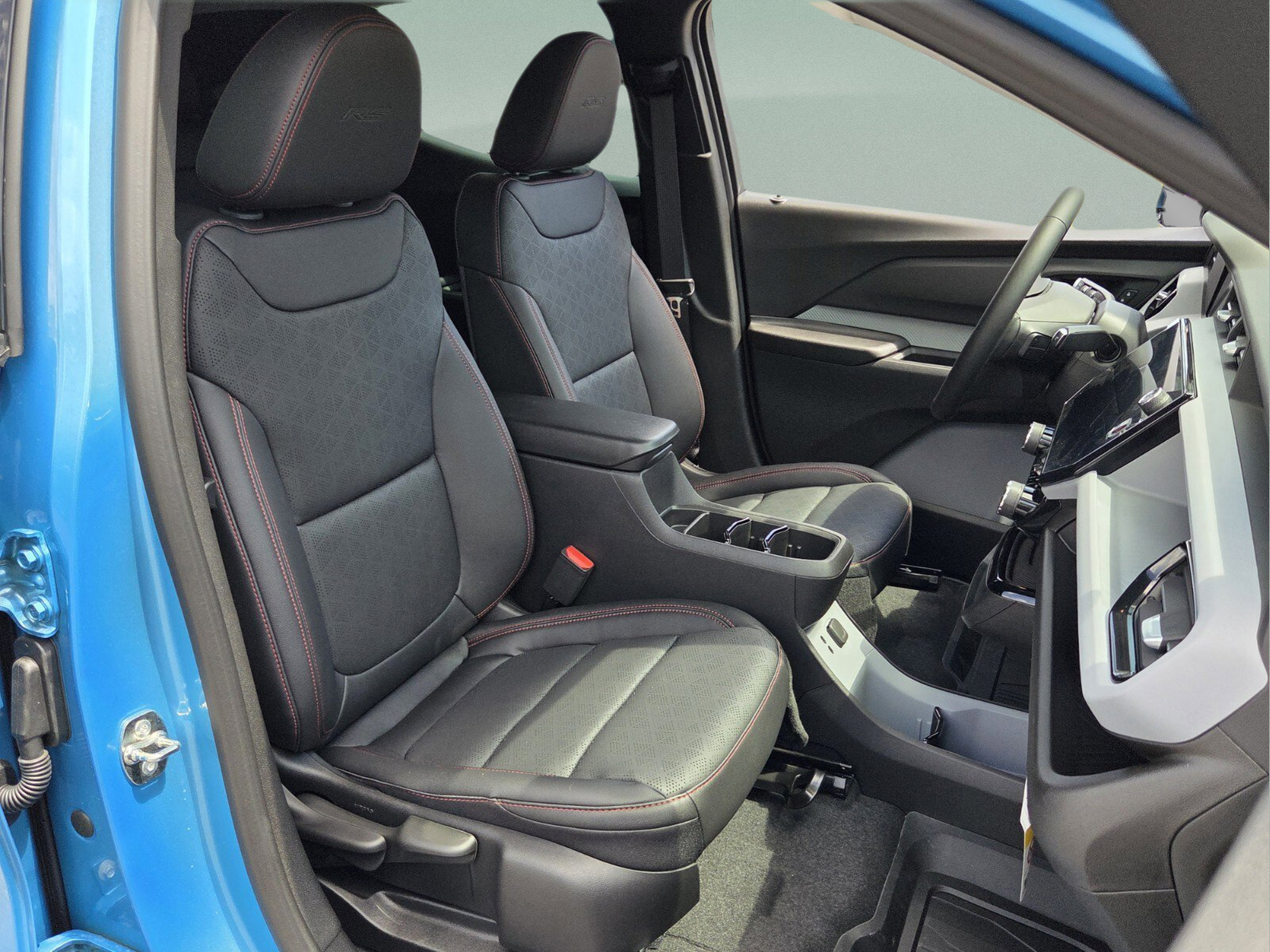 New 2027 Chevrolet Bolt RS w/ Technology Package FWD image 15