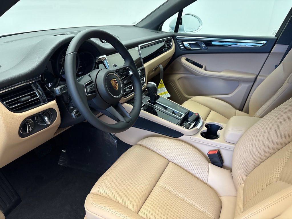 New 2026 Porsche Macan Turbo AWD/4WD image 5