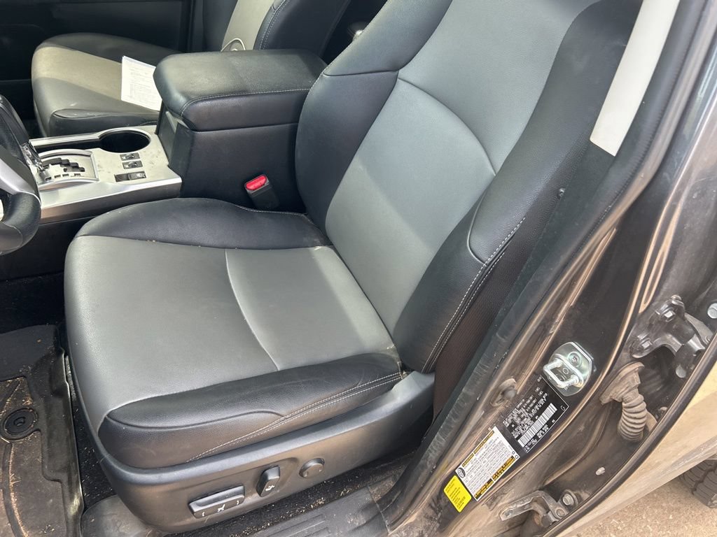 Used 2023 Toyota 4Runner SR5 Premium w/ Moonroof Package AWD/4WD image 10