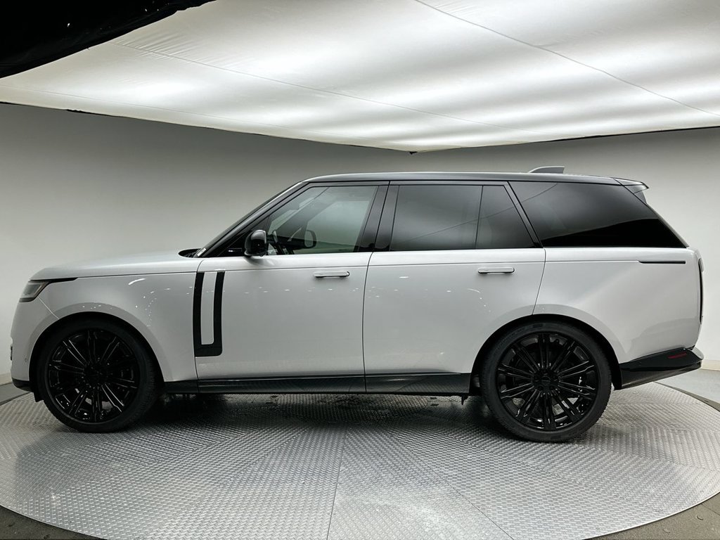 Certified 2026 Land Rover Range Rover SE AWD/4WD image 10