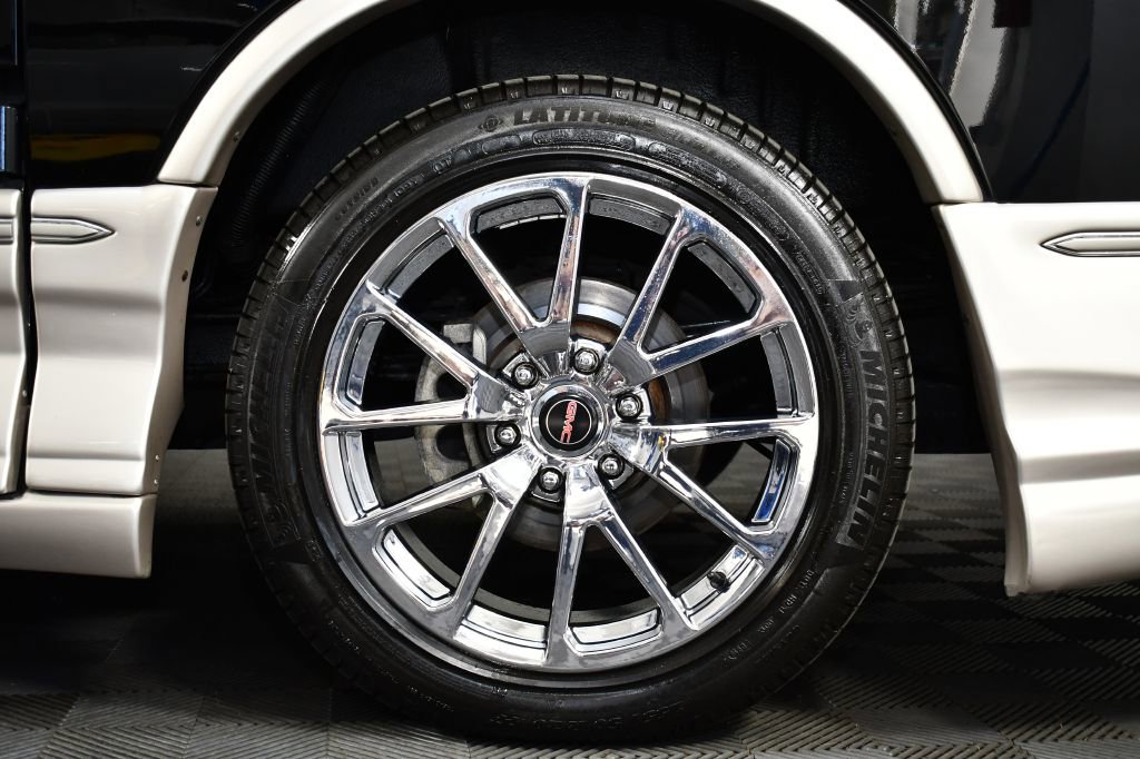 Used 2013 GMC Savana 1500 AWD image 73