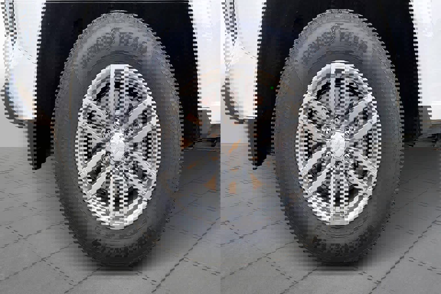 Certified 2024 Chevrolet Colorado LT w/ LT Convenience Package III image 11