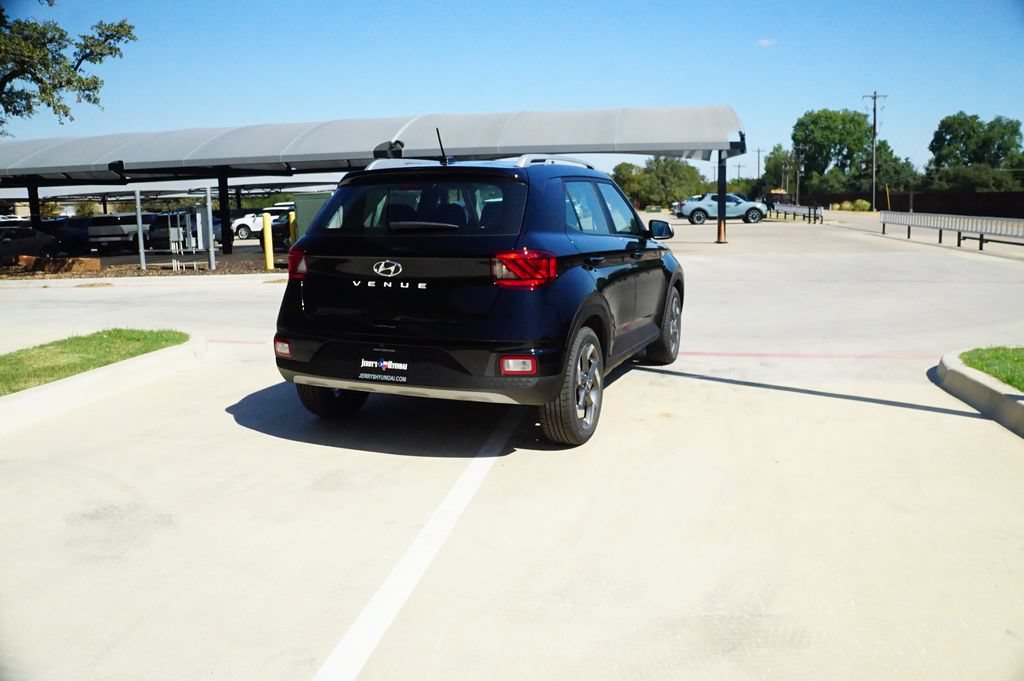 New 2026 Hyundai Venue SEL FWD image 7