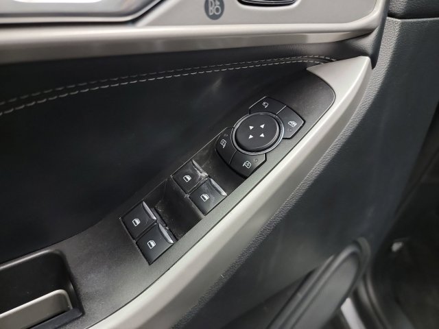 Used 2022 Ford Explorer Limited w/ Equipment Group 301A image 17