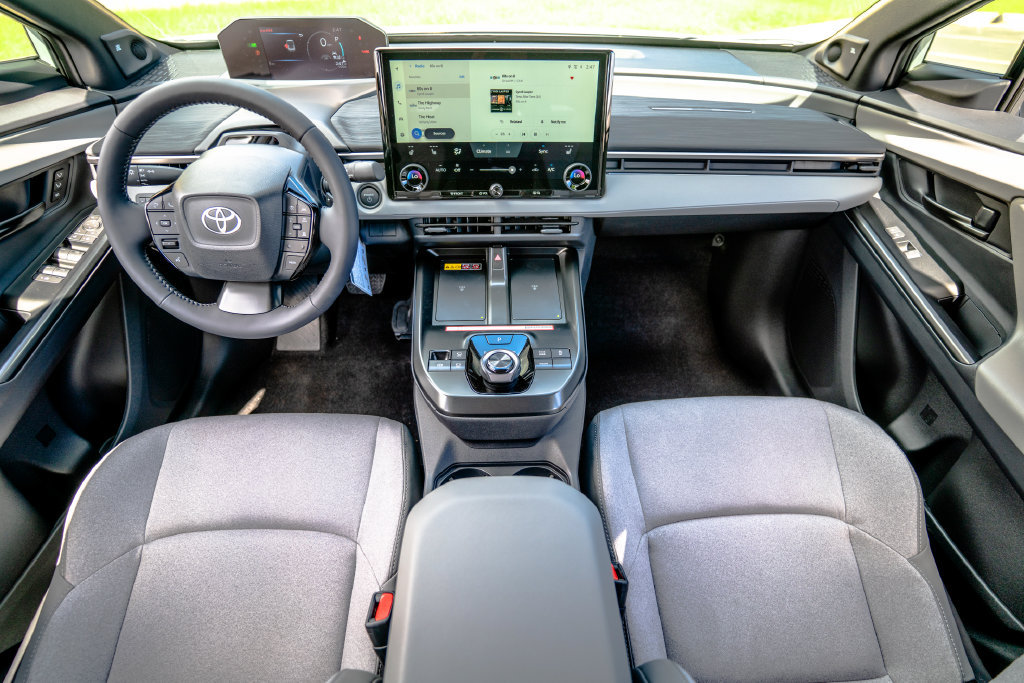 New 2026 Toyota C-HR AWD/4WD image 14