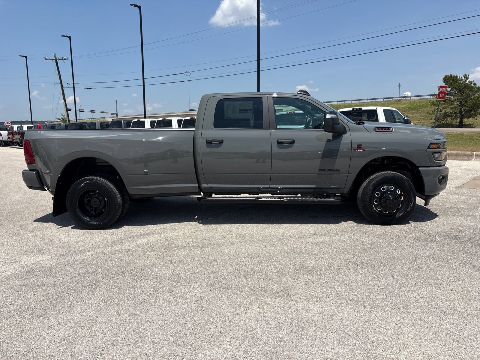 New 2027 RAM 3500 Lone Star AWD/4WD image 7