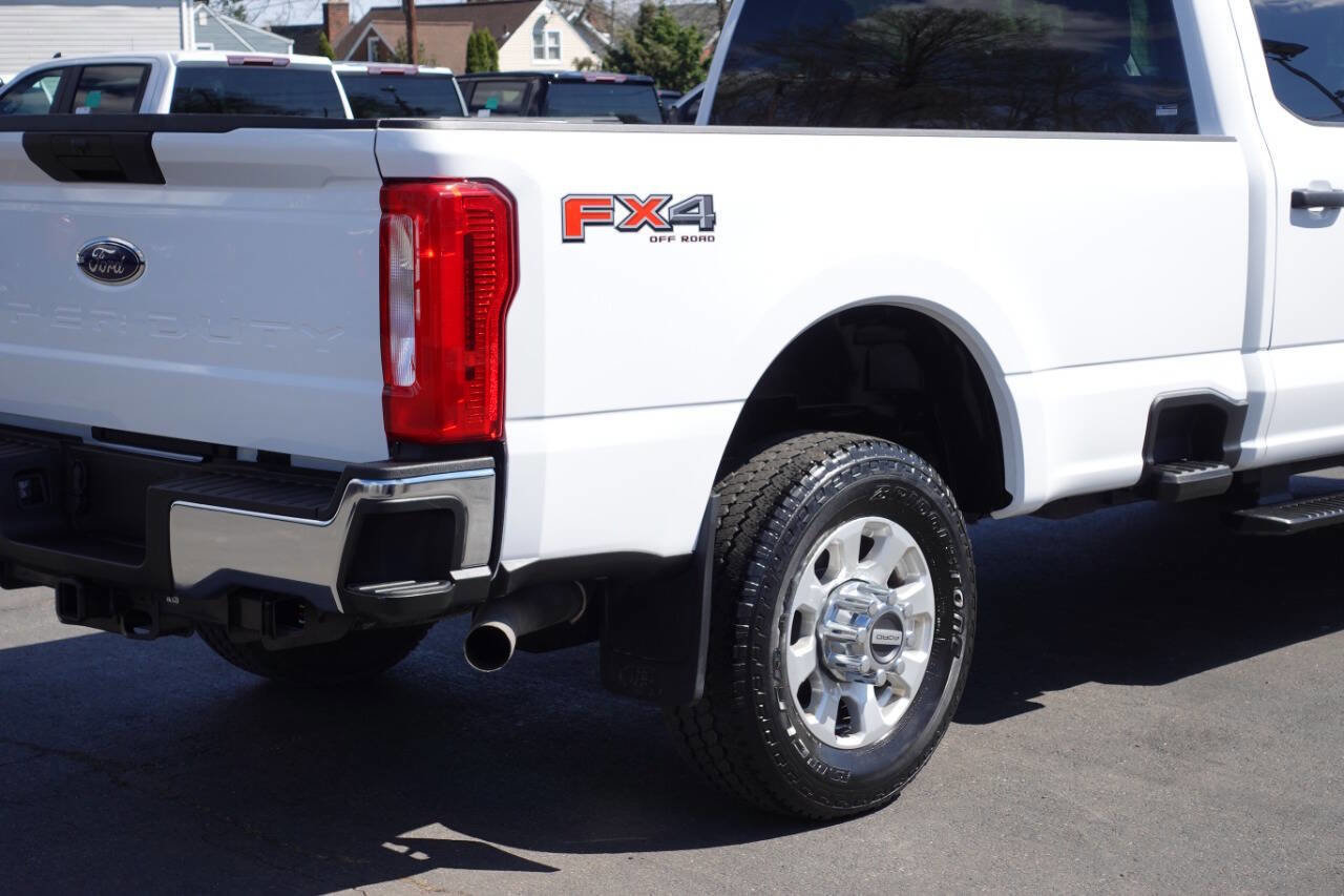 Used 2024 Ford F250 XLT w/ FX4 Off-Road Package image 10