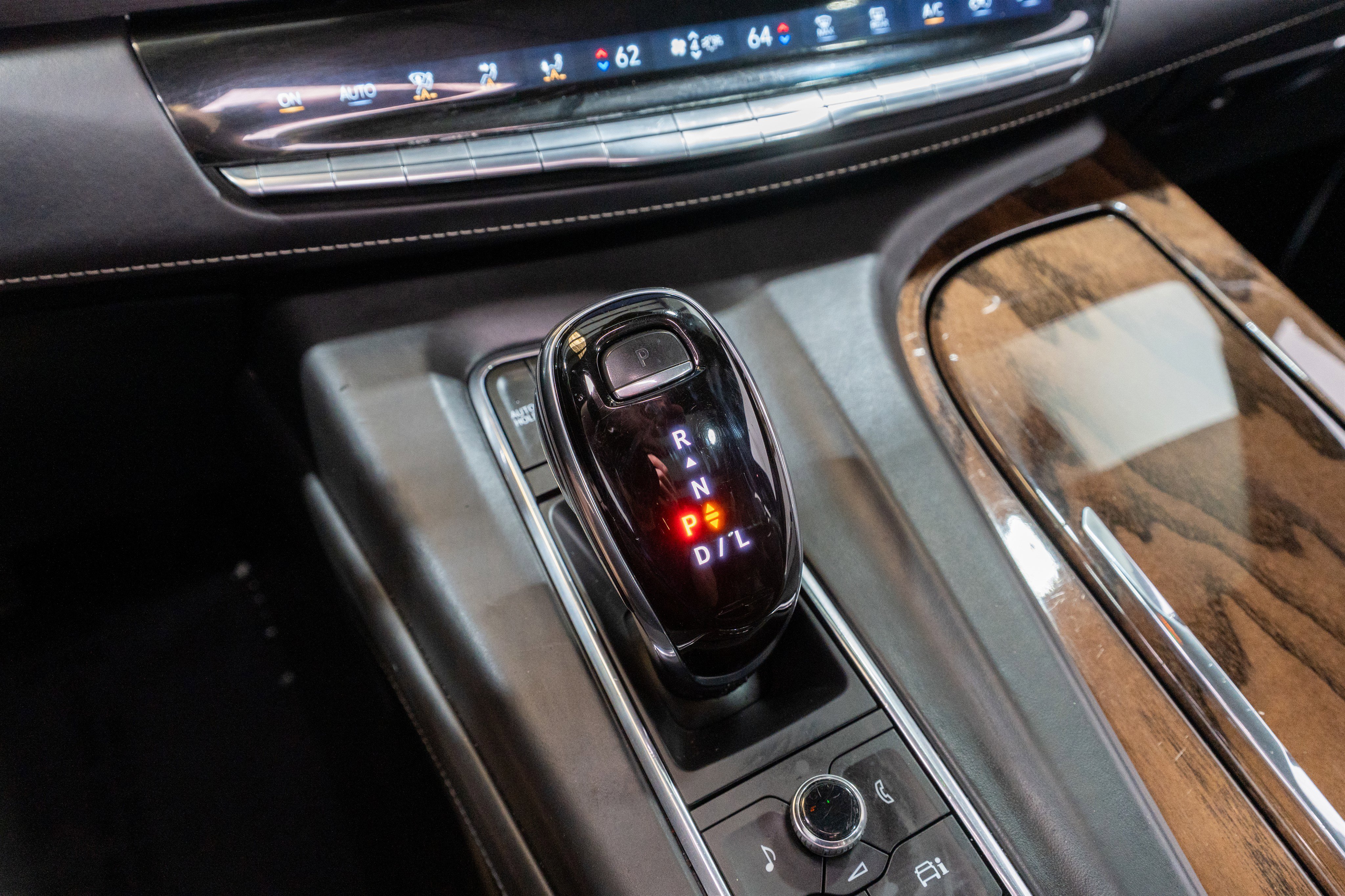 Used 2021 Cadillac Escalade ESV Sport Platinum AWD/4WD image 26