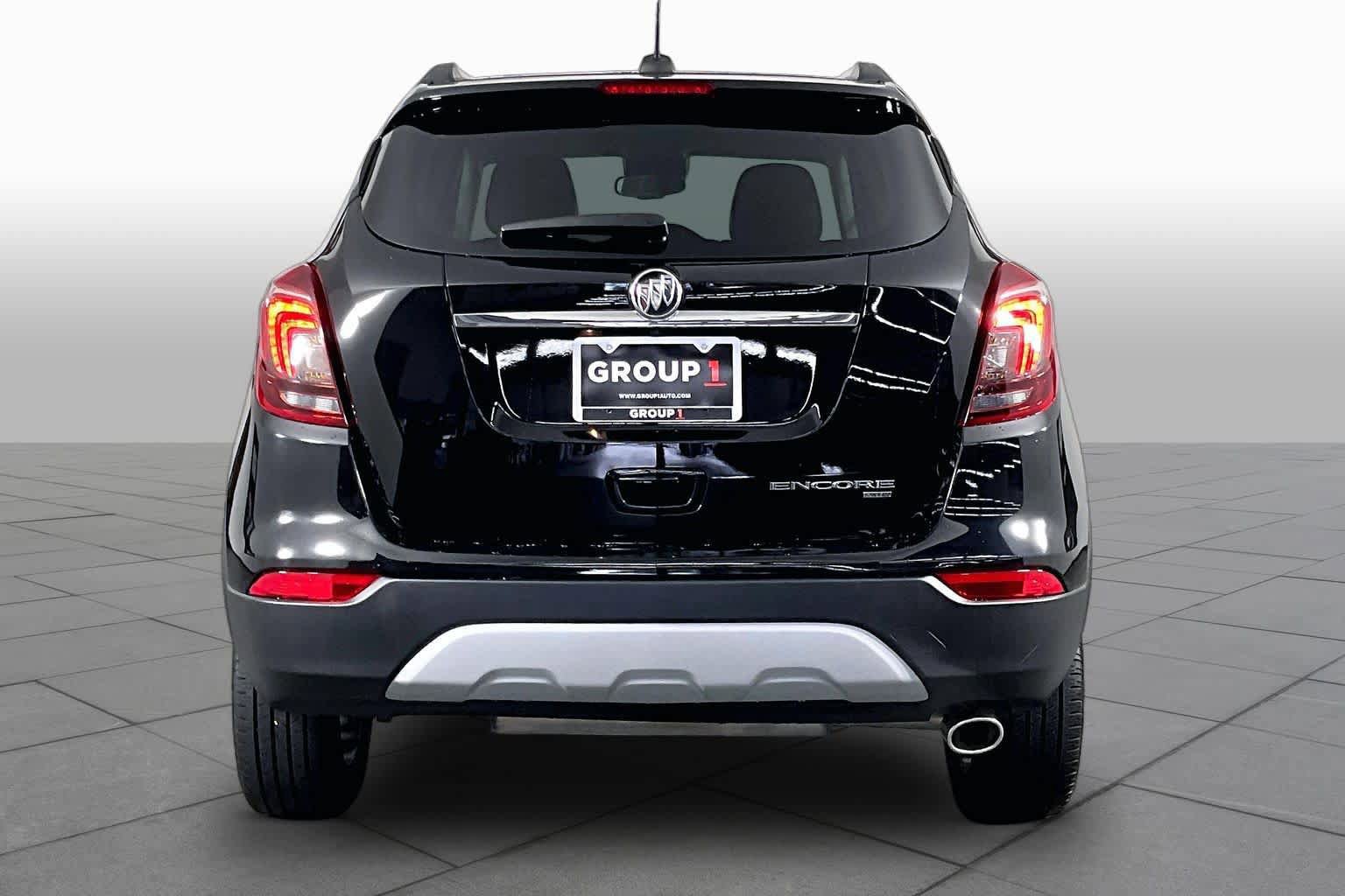 Certified 2022 Buick Encore Preferred AWD/4WD image 5