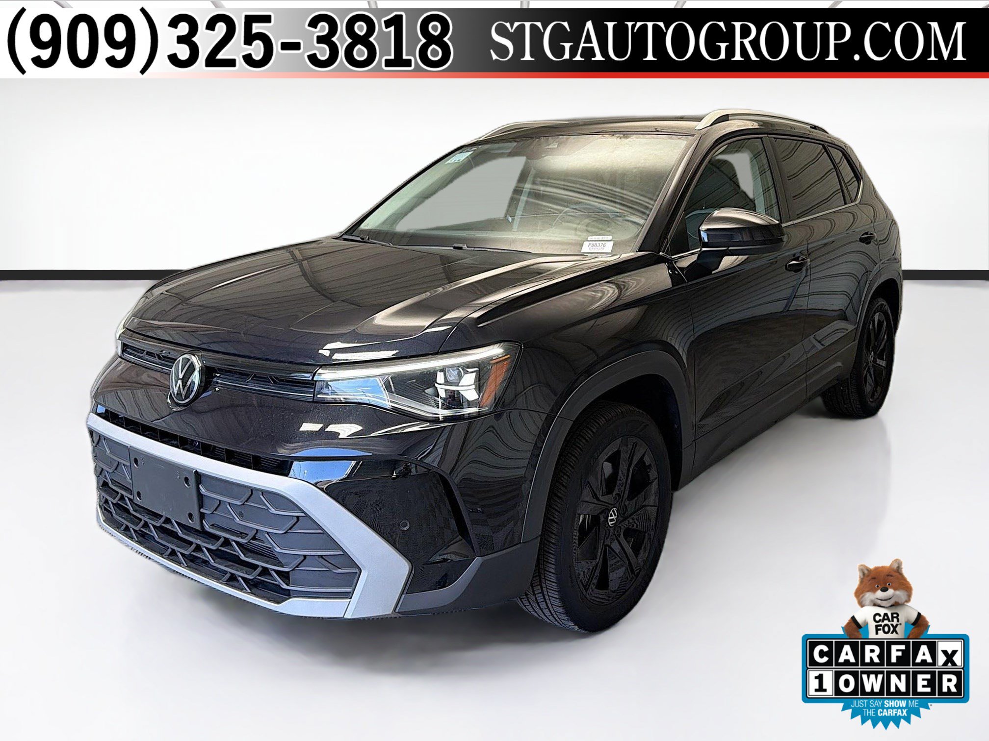 Used 2025 Volkswagen Taos SE w/ Black Wheel Package
