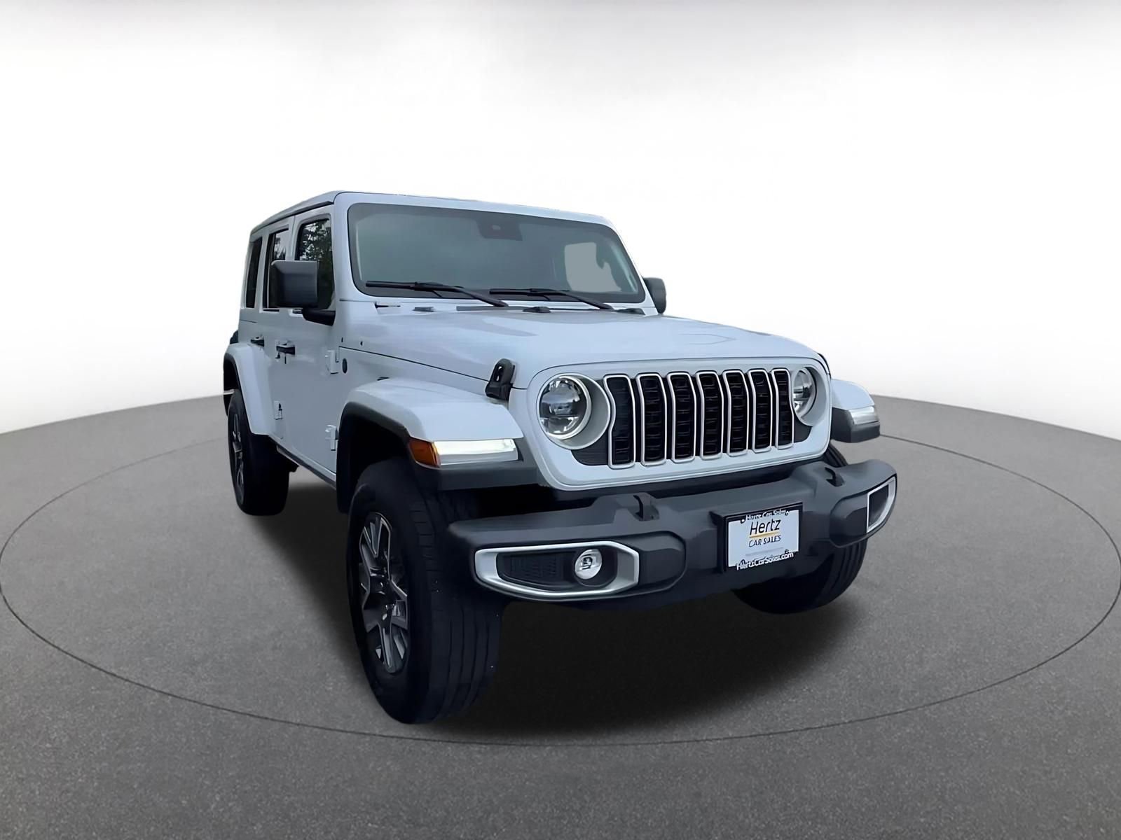 Used 2025 Jeep Wrangler Unlimited Sahara AWD/4WD image 3