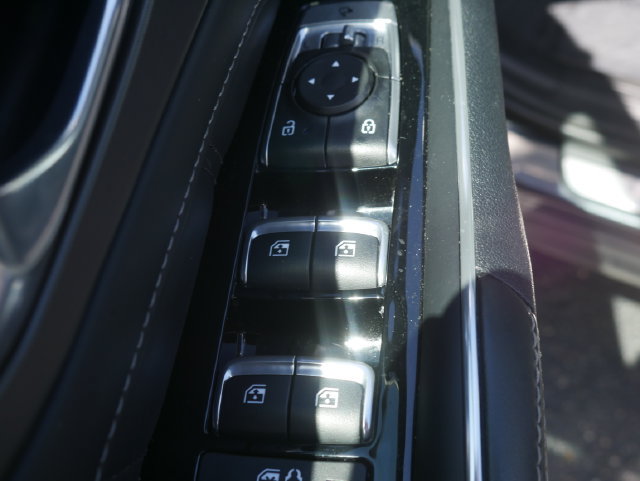 Used 2025 Kia Sorento SX FWD image 21