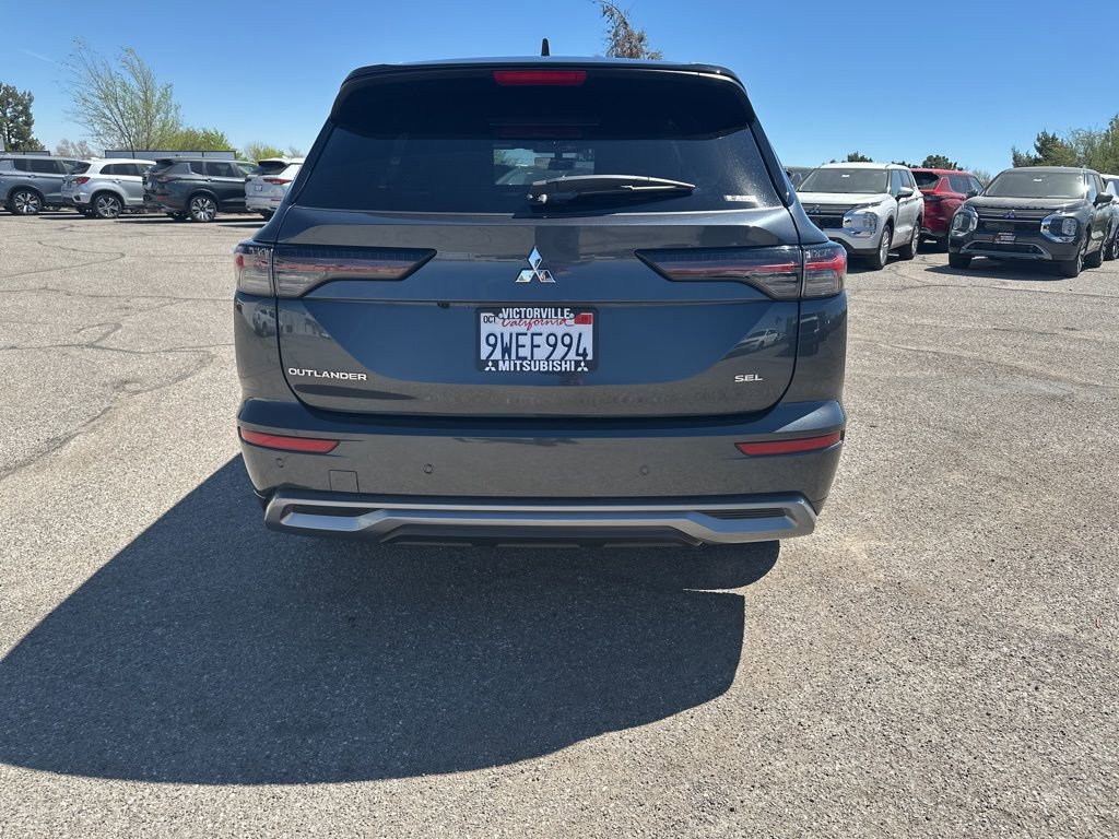 Used 2025 Mitsubishi Outlander SEL image 6