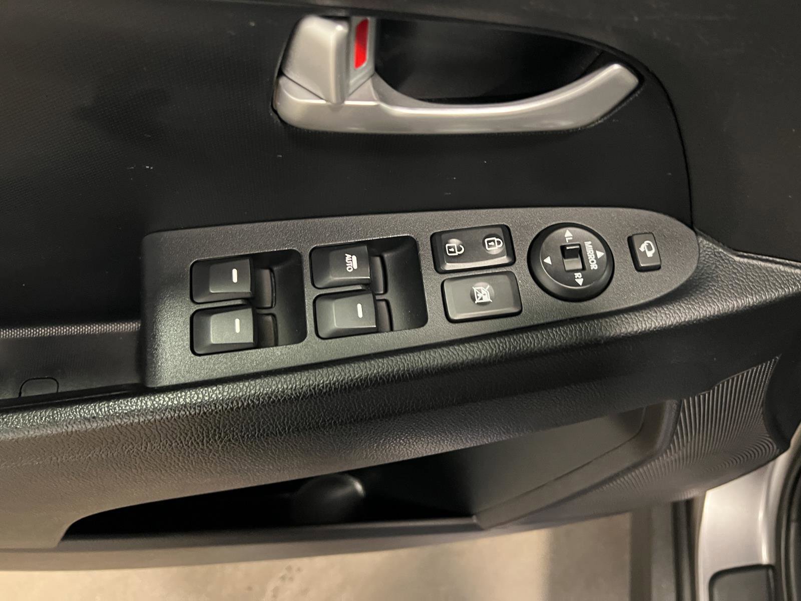 Used 2016 Kia Sportage SX image 26