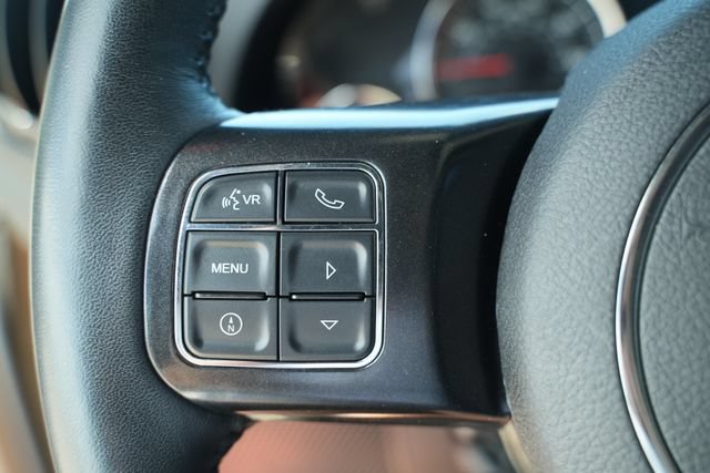 Used 2017 Jeep Wrangler Unlimited Rubicon AWD/4WD image 33