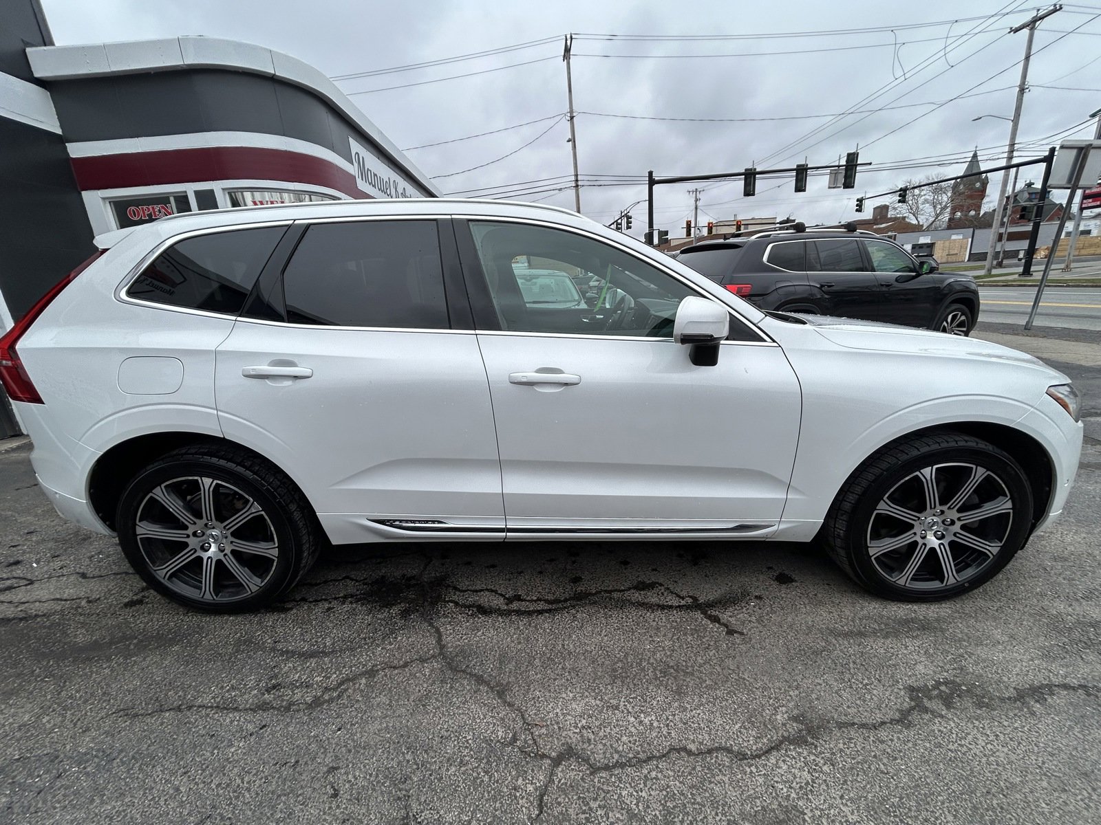 Used 2019 Volvo XC60 T6 Inscription w/ Protection Package AWD/4WD image 5