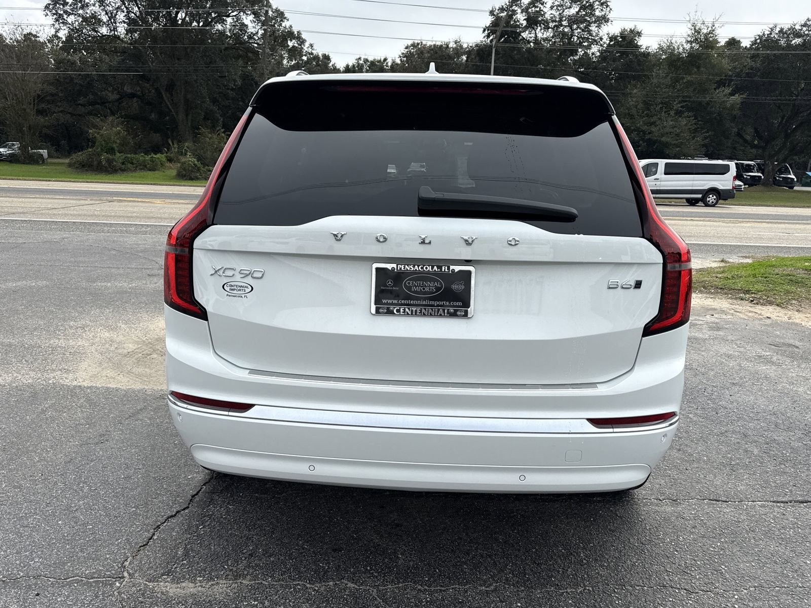 New 2026 Volvo XC90 B6 Plus w/ Protection Package Premier image 4
