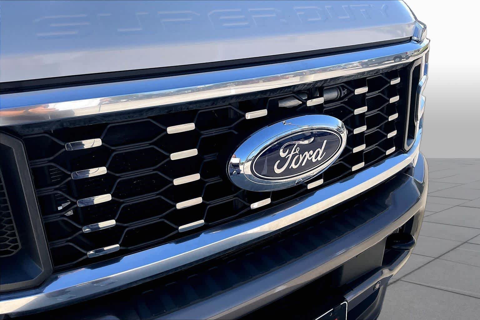 Used 2023 Ford F350 King Ranch AWD/4WD image 28