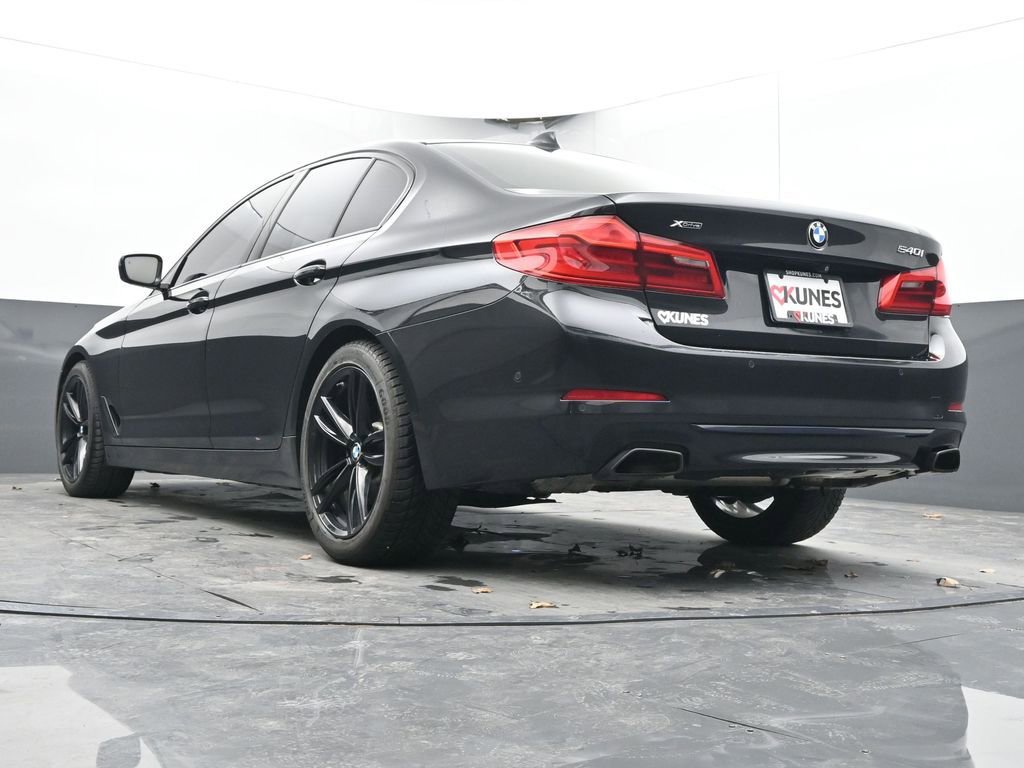 Used 2017 BMW 540i xDrive image 29