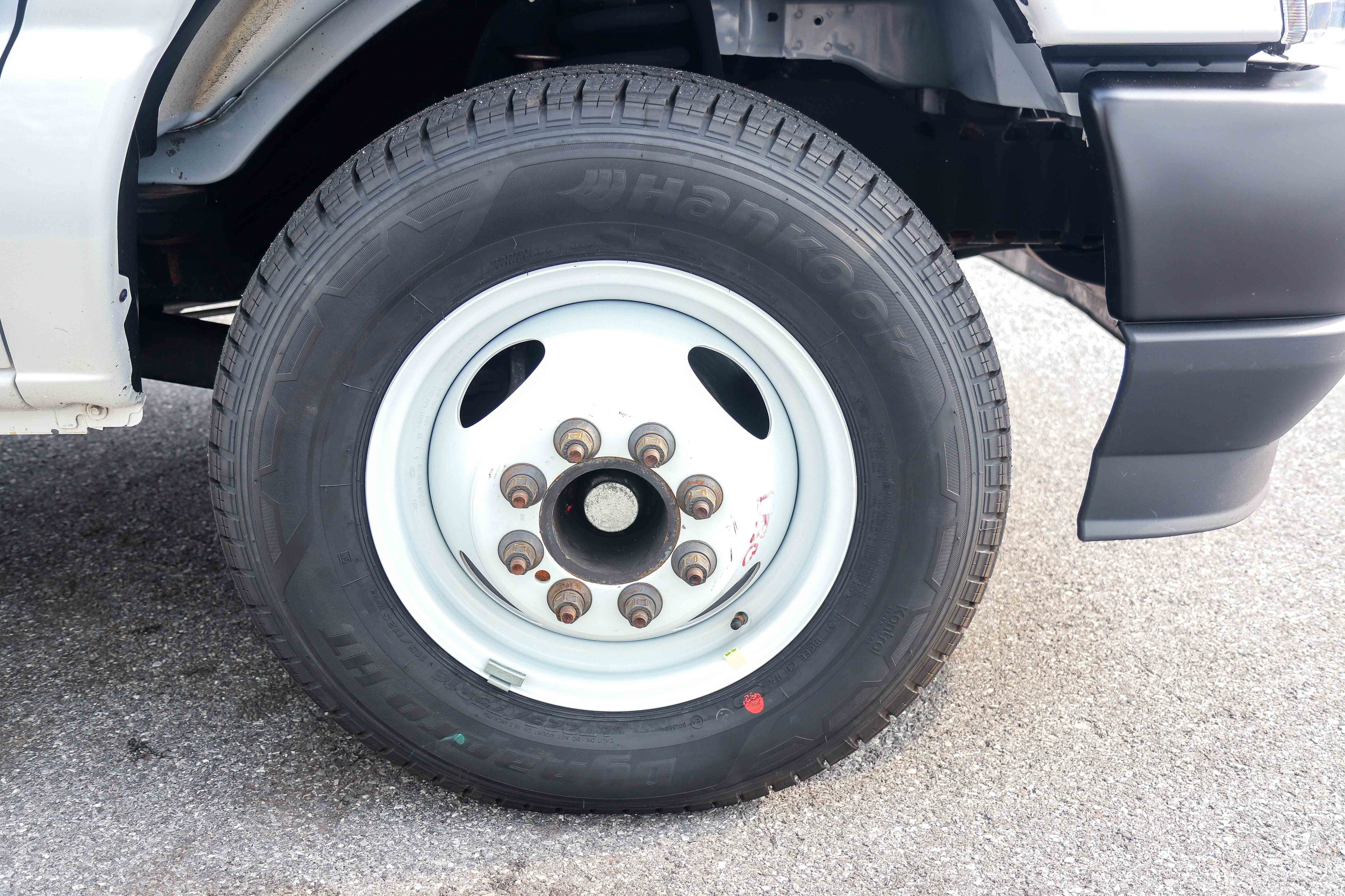 Used 2021 Ford E-450 and Econoline 450 Super Duty w/ Power Windows & Locks Group RWD image 27