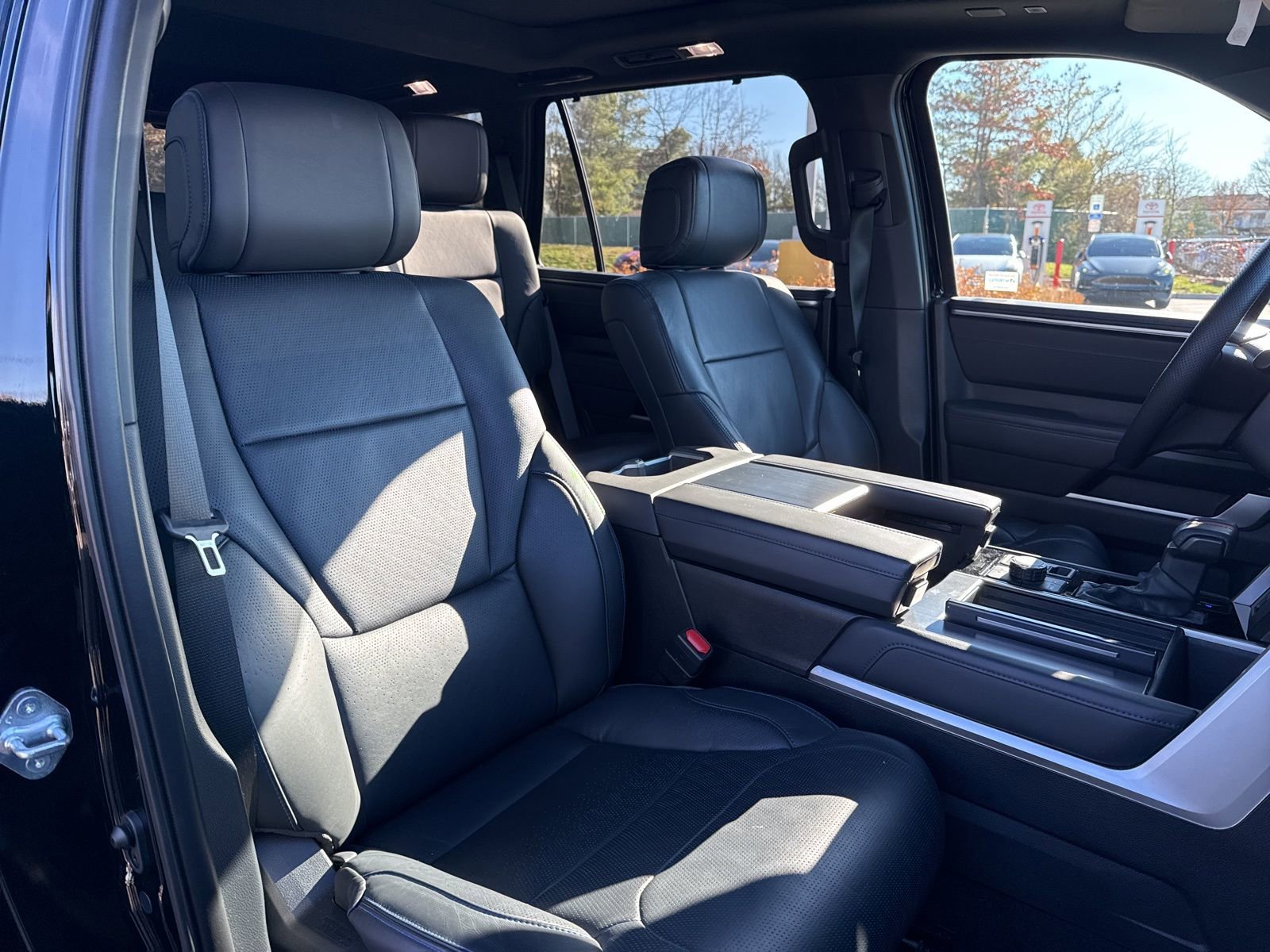 Used 2025 Toyota Sequoia Platinum image 16