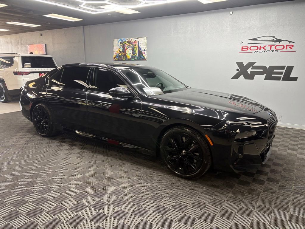 Used 2025 BMW 740i w/ Premium Package RWD image 2