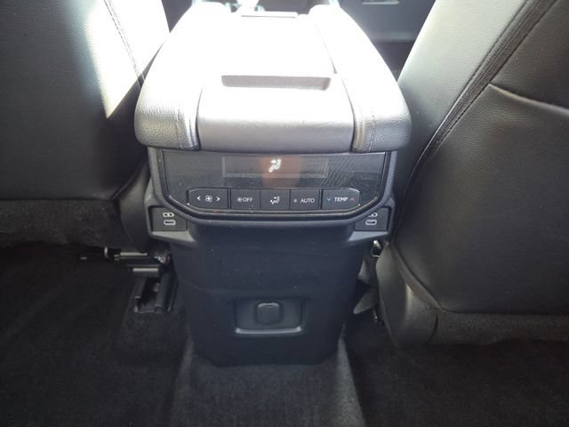 Used 2024 Toyota Grand Highlander AWD image 32