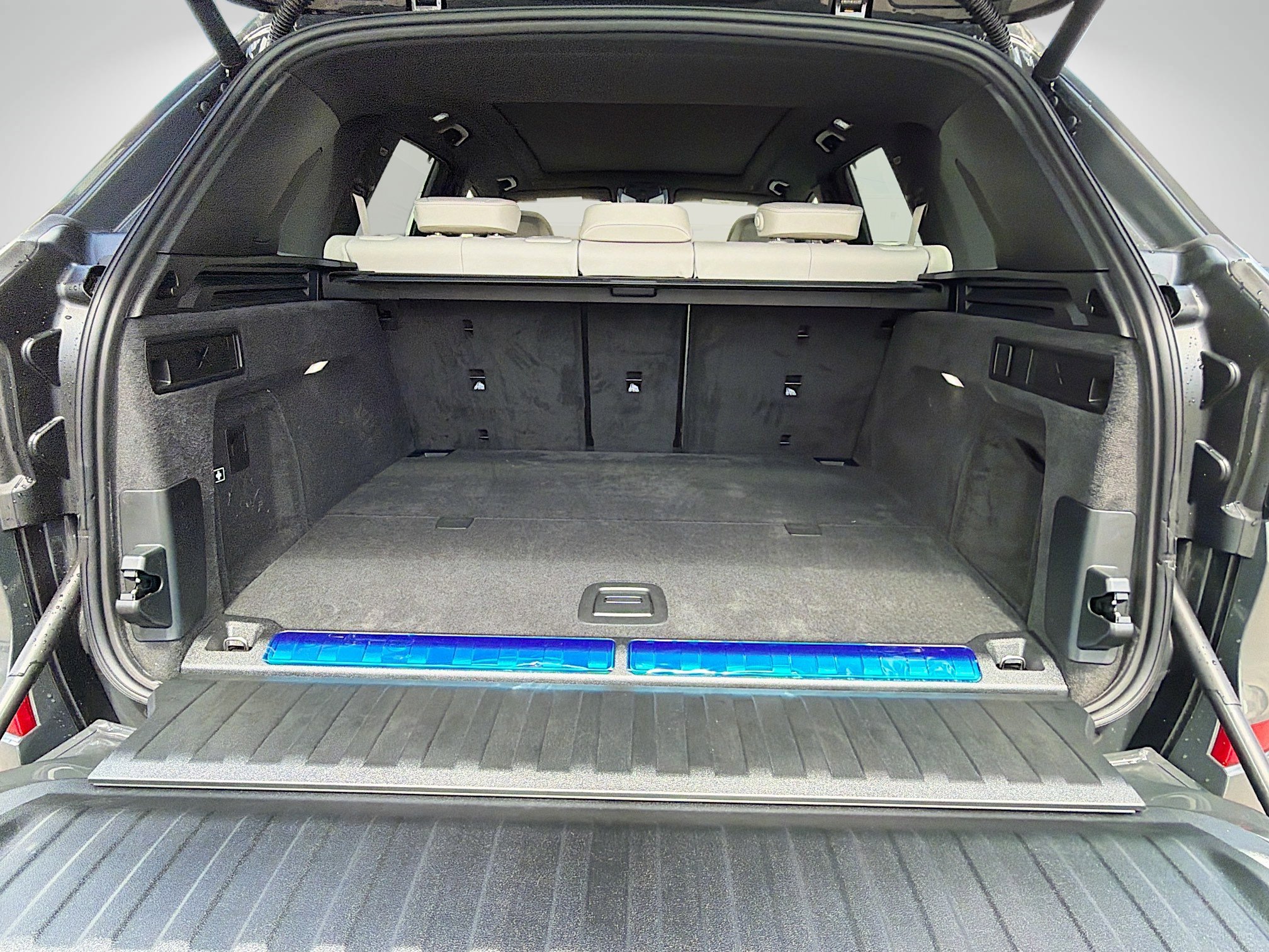 New 2026 BMW X5 xDrive50e w/ Executive Package image 12