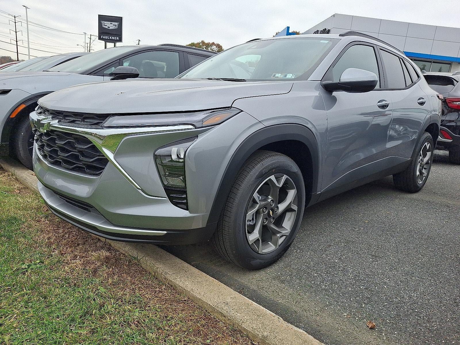 New 2026 Chevrolet Trax LT w/ Driver Confidence Package FWD image 3