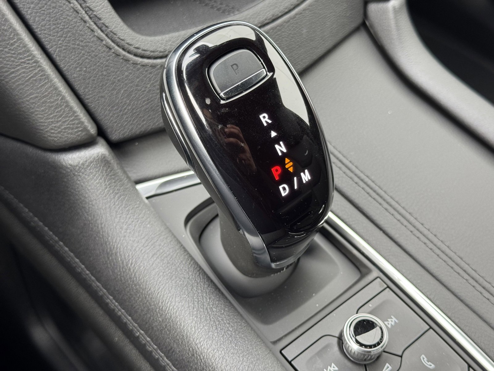 New 2025 Cadillac XT5 Luxury image 22